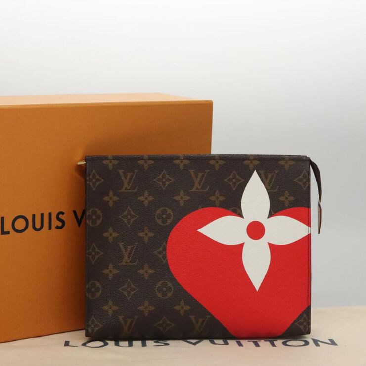 Louis Vuitton Poche Toilette