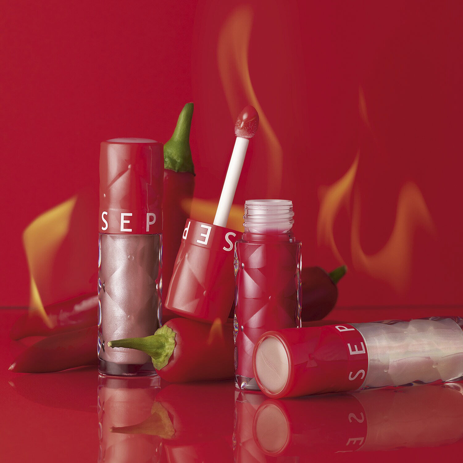 Outrageous intense - 12 timmars fuktgivande l&auml;ppplumper