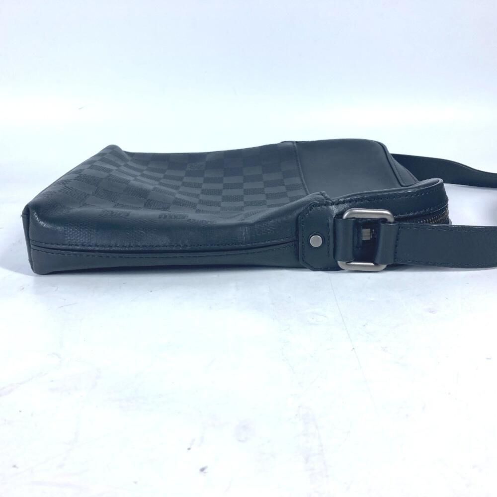 Louis Vuitton Messenger