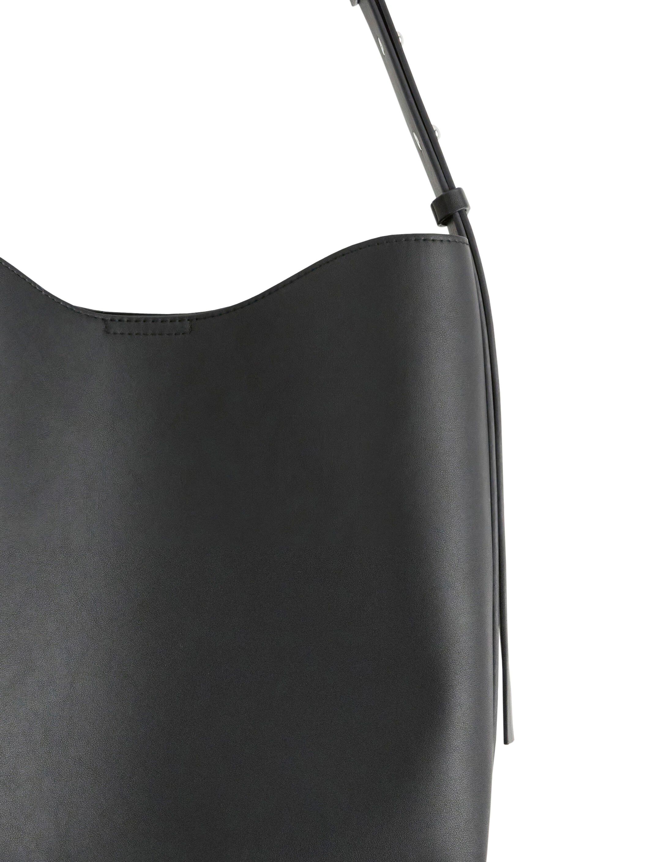 A stylish large cross body bag in i