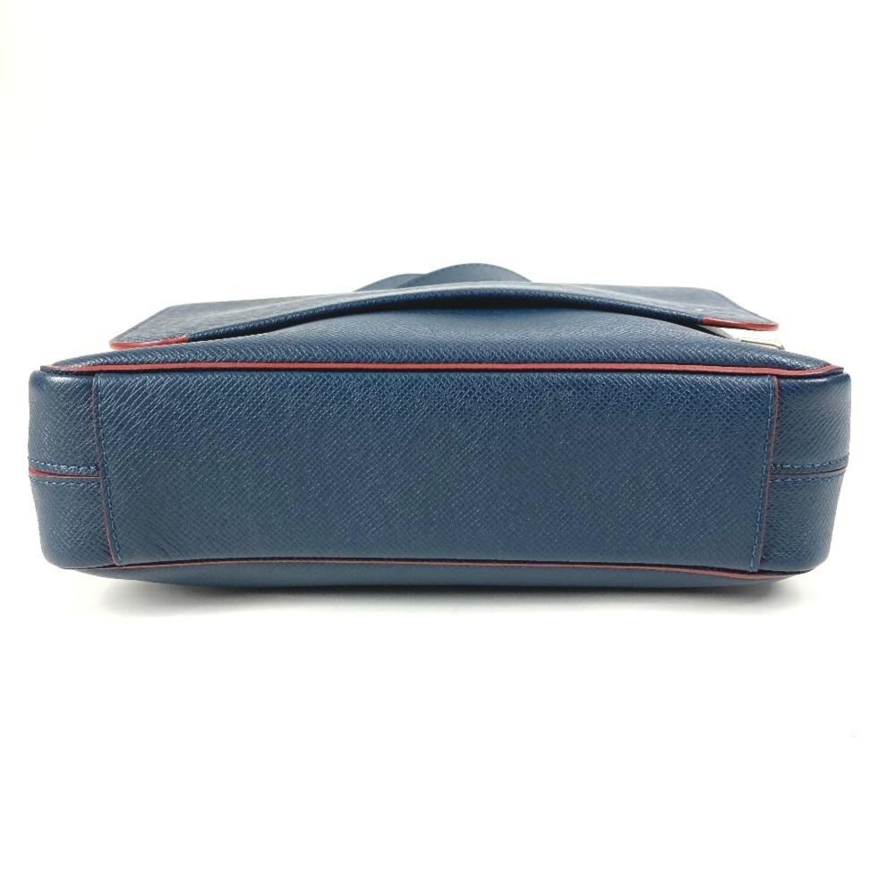 Louis Vuitton Messenger