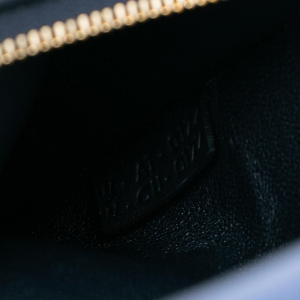 C&eacute;line Trapeze