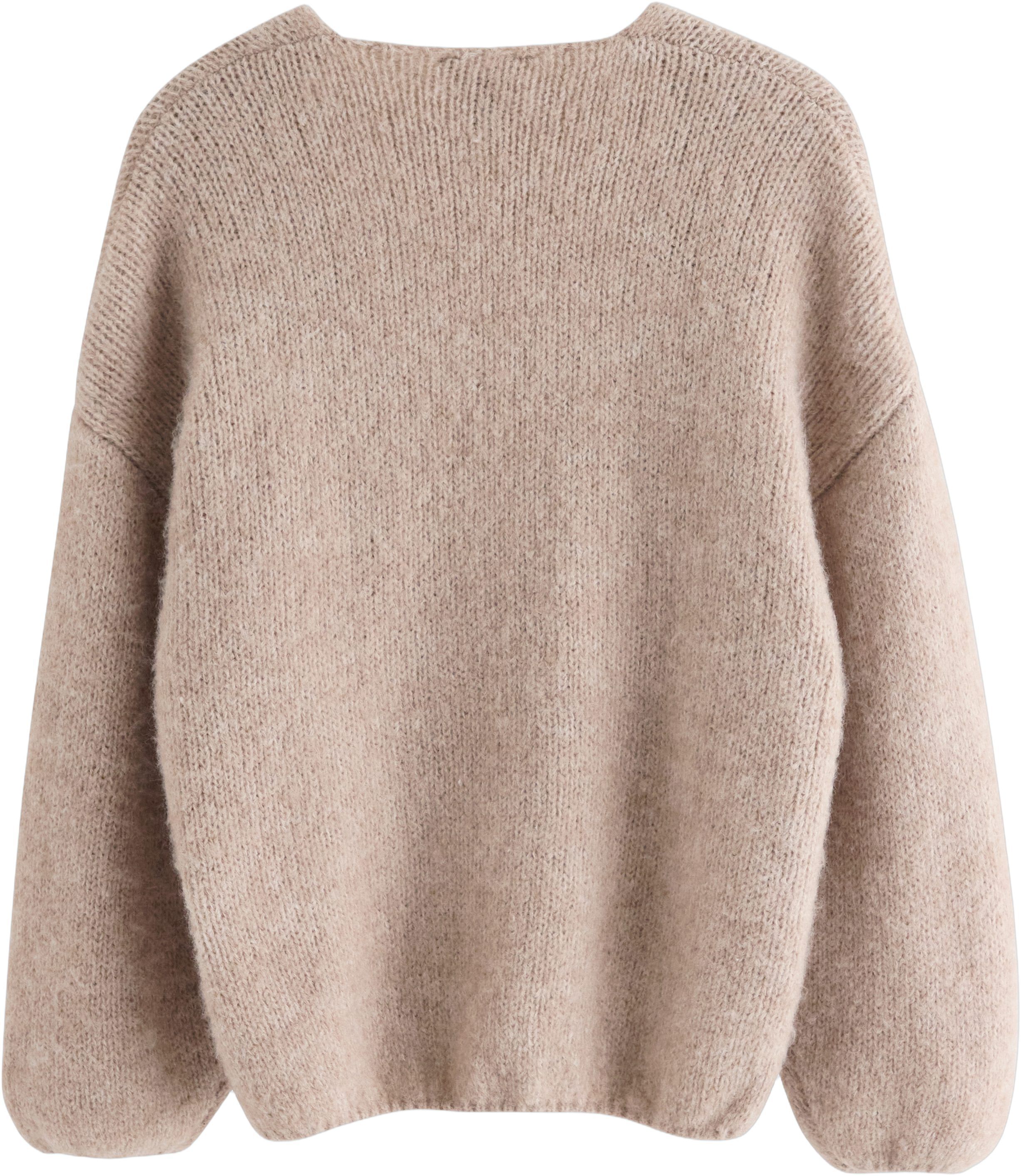 Soft and cosy knitted cardigan with