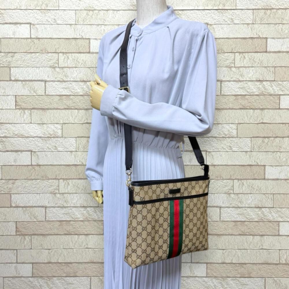 Gucci Shoulder Bag