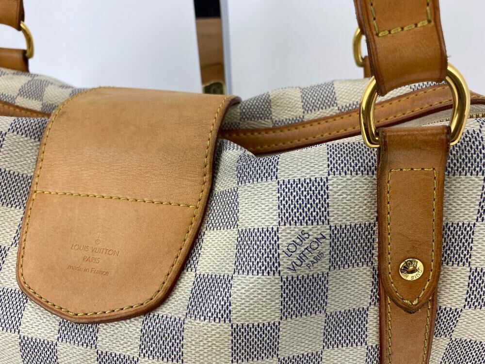 Louis Vuitton Shoulder Bags