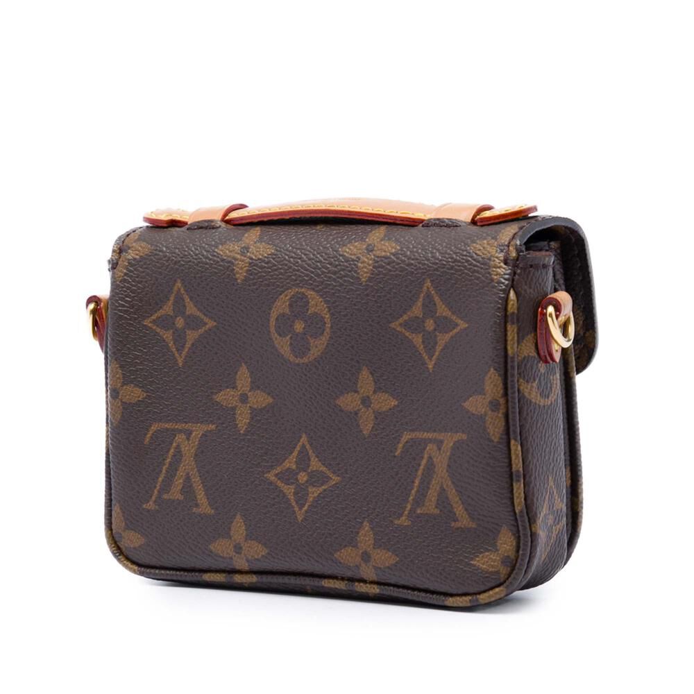 Louis Vuitton Shoulder Bags