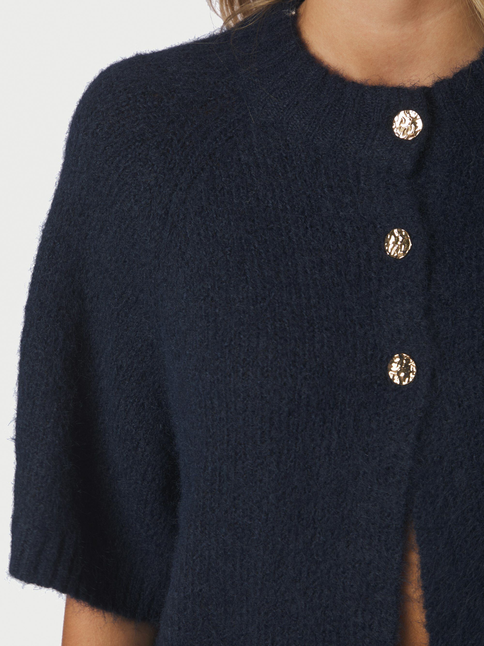 Benuta Fluffy Knit Cardigan