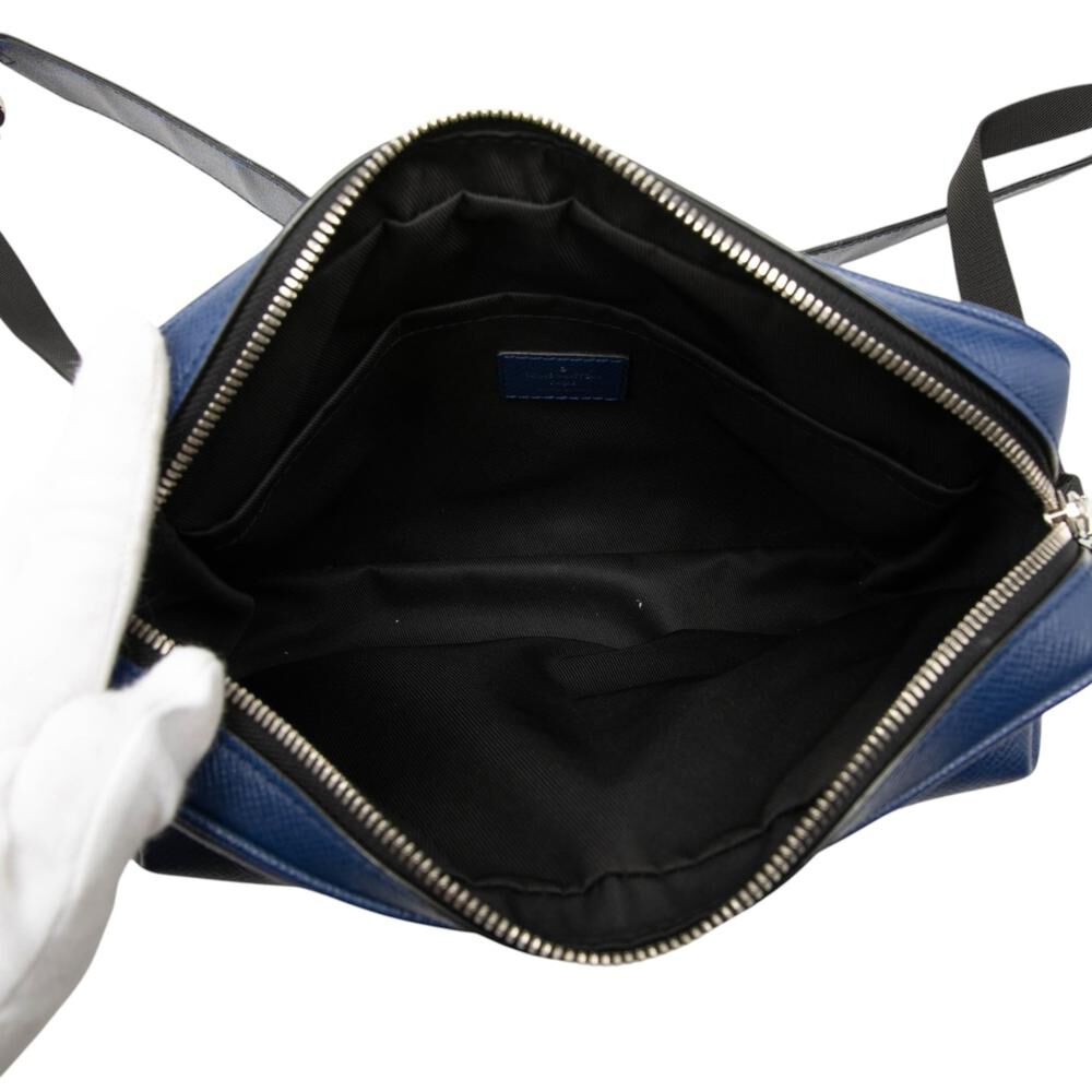 Louis Vuitton Messenger