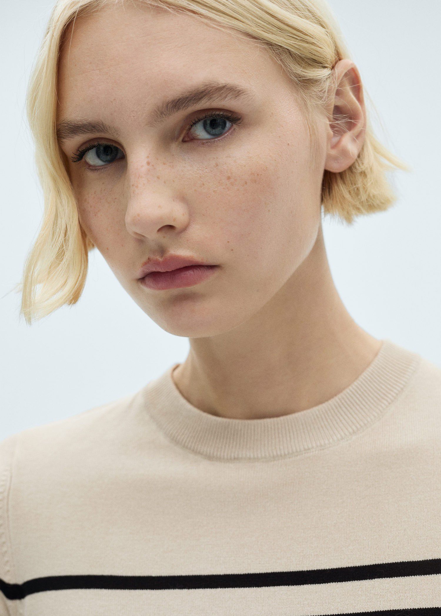 Striped short-sleeved sweater