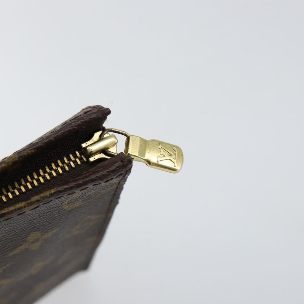 Louis Vuitton Poche Toilette