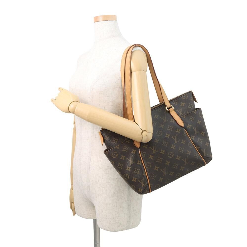 Louis Vuitton Shoulder Bags