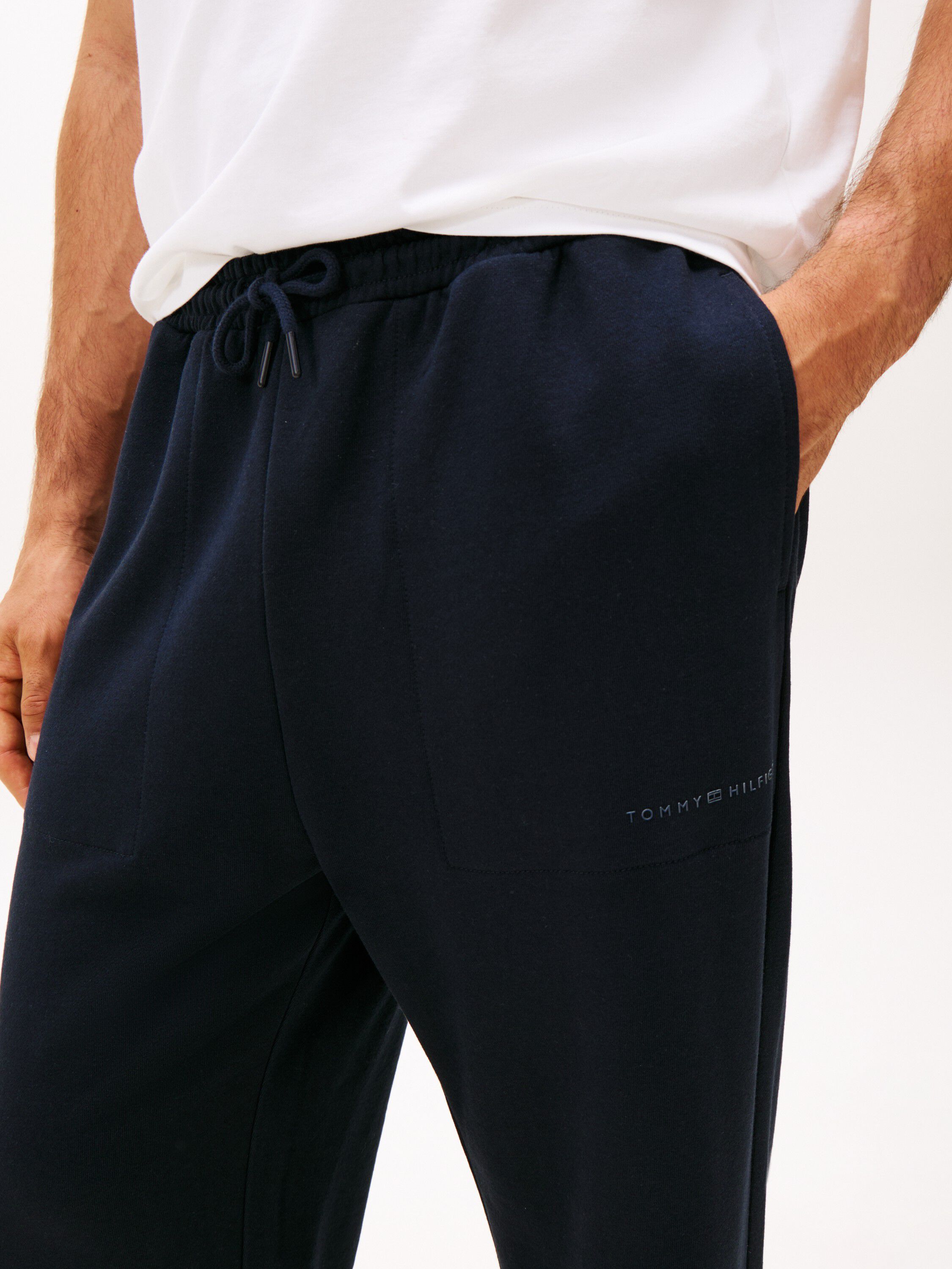 TRACK PANT