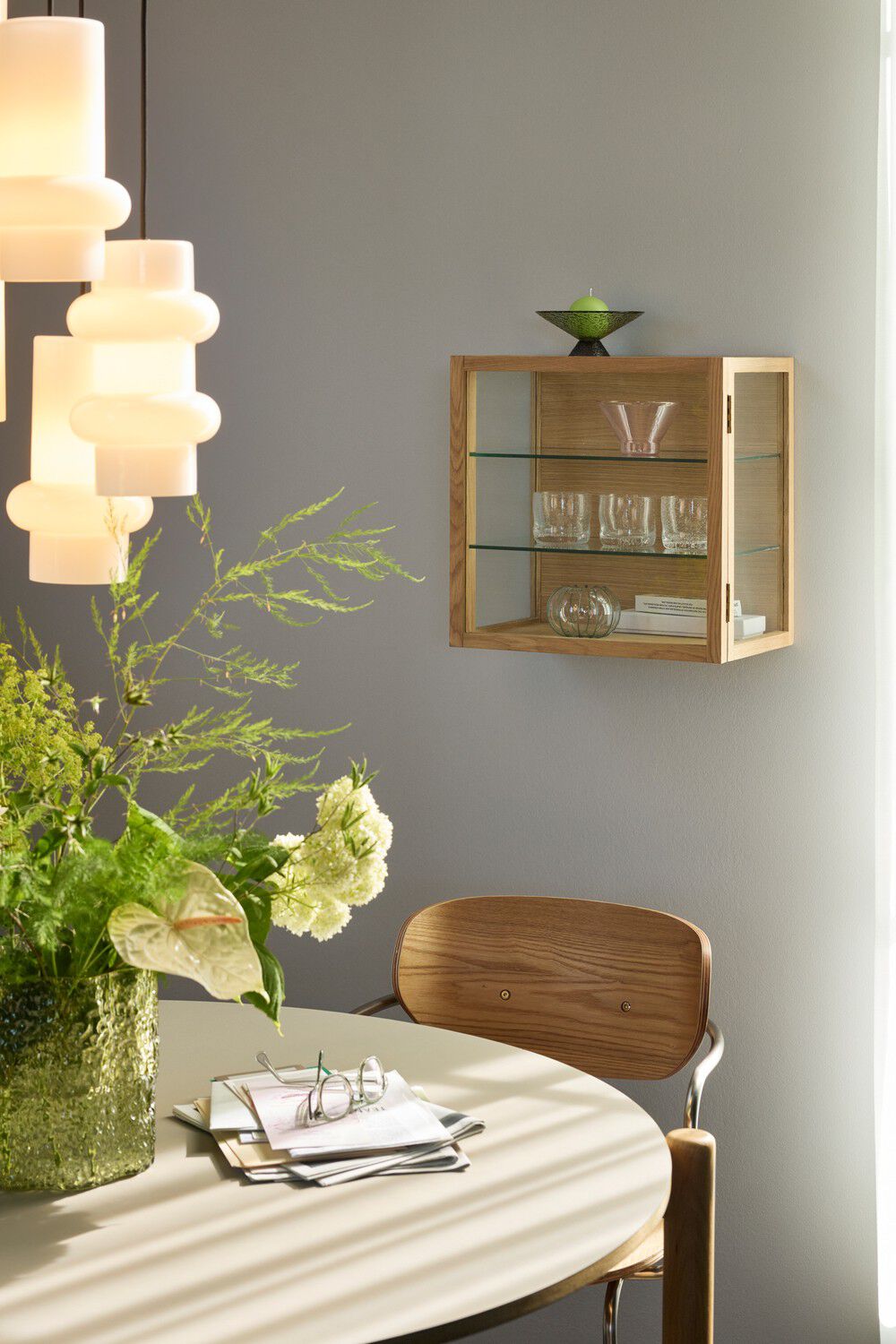 Pilule Pendant Down Shiny White