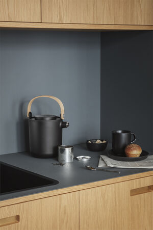 Te-termok. 1l black Nordic k