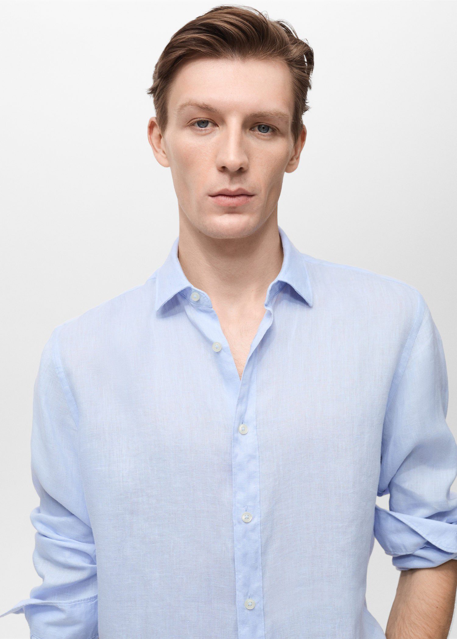 Regular-fit 100% linen shirt