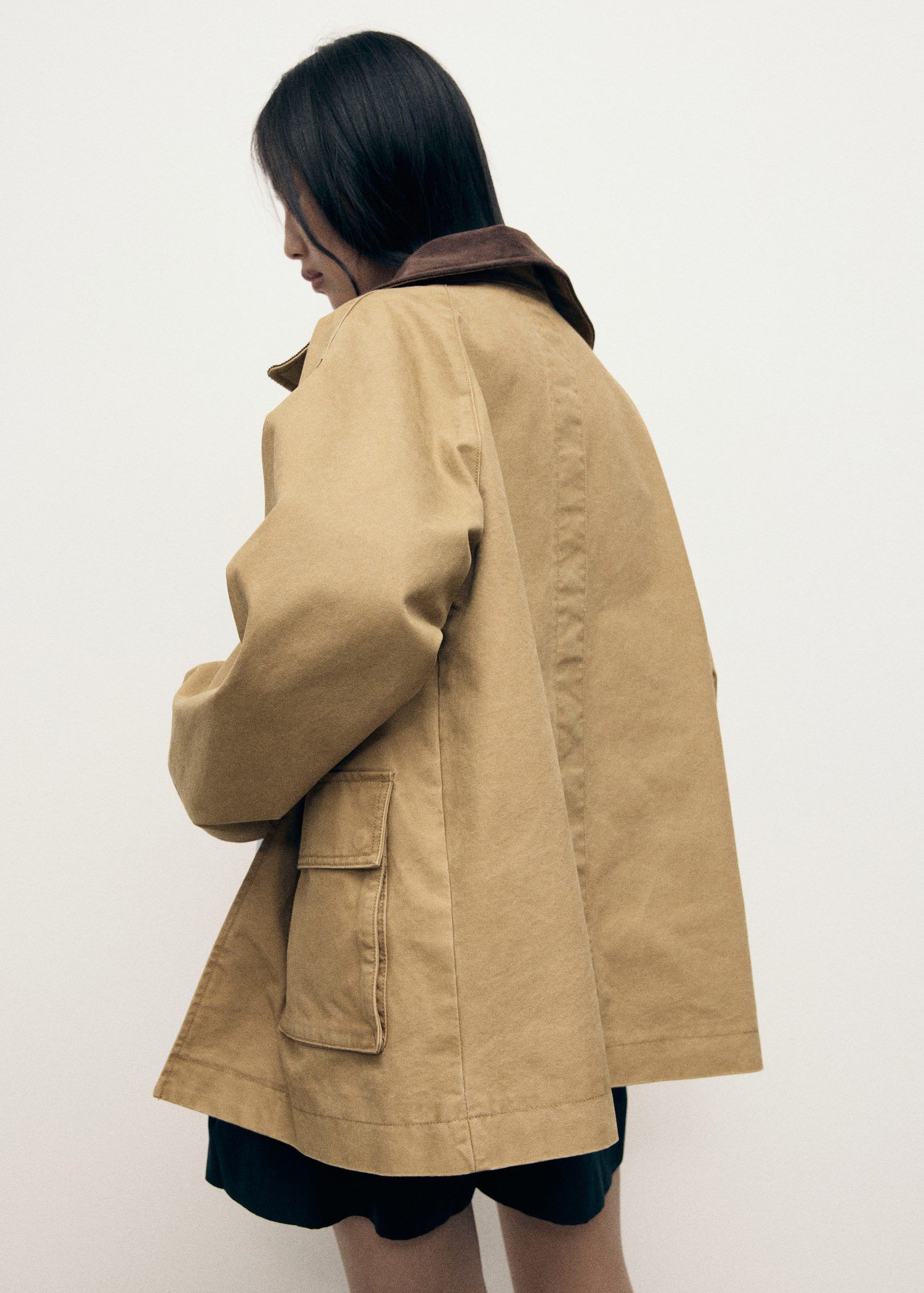 Cotton parka with contrasting colla