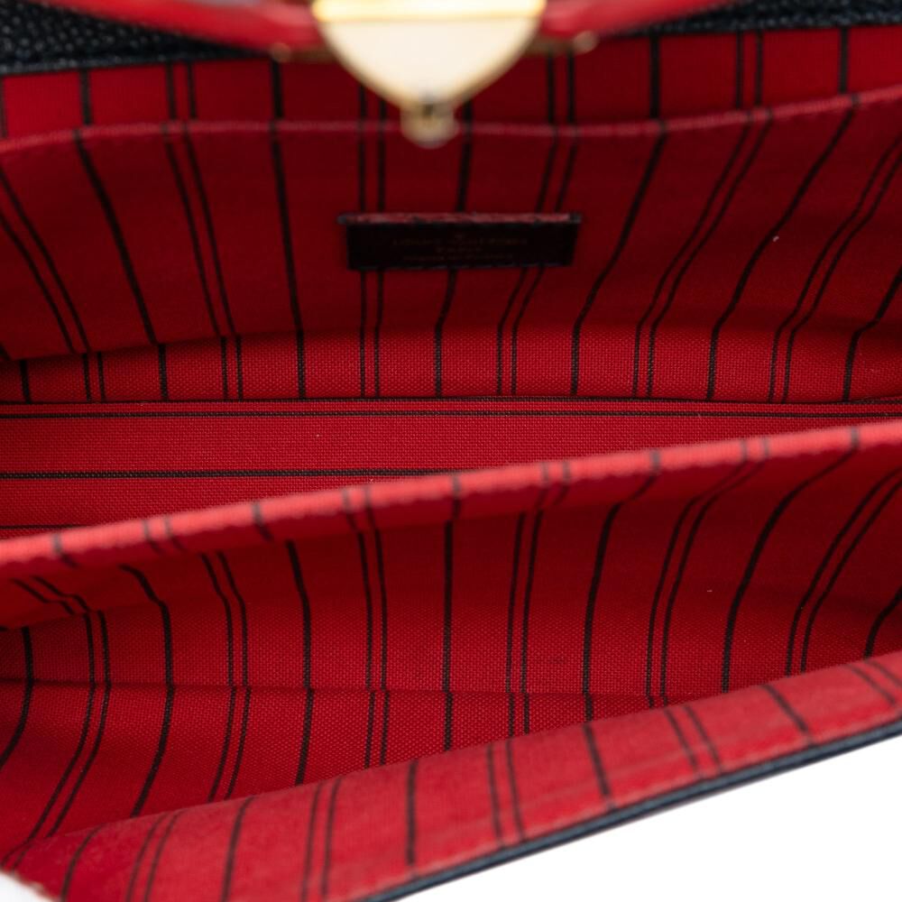 Louis Vuitton Shoulder Bags