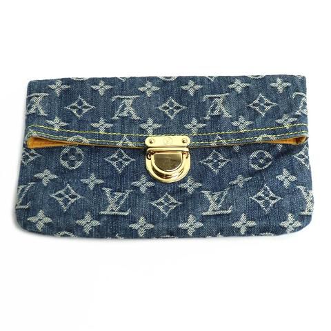 Louis Vuitton Clutch