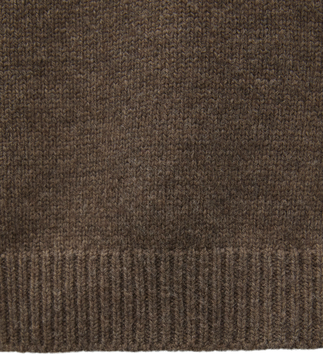 Long-sleeved wool sweater