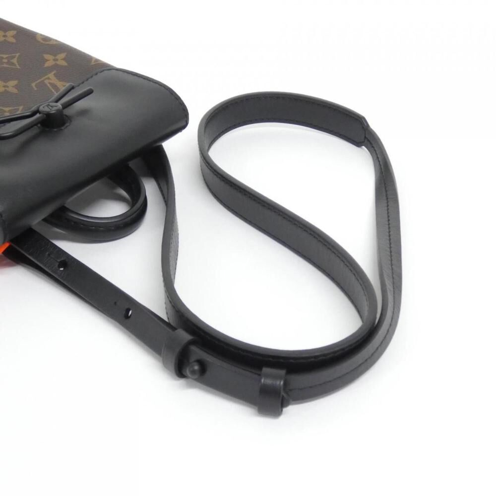 Louis Vuitton Shoulder Bags