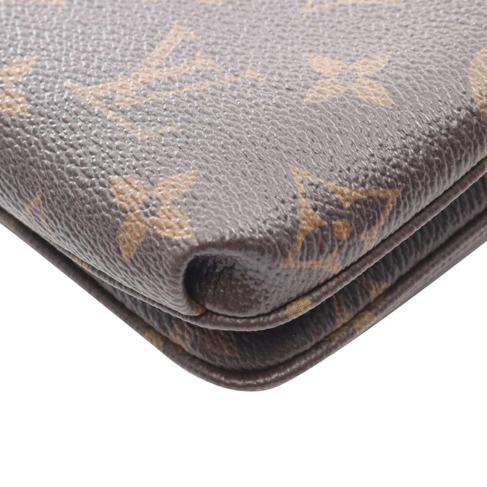 Louis Vuitton Shoulder Bags