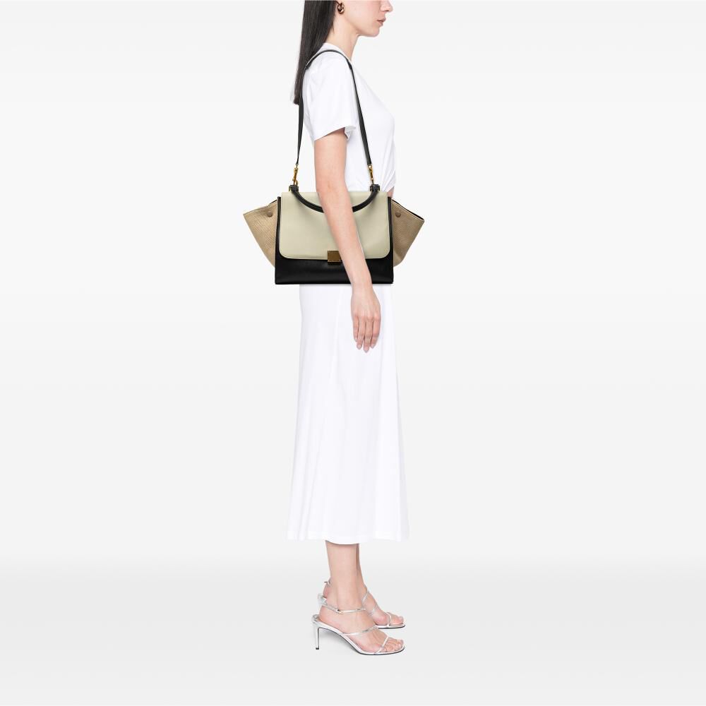 C&eacute;line Trapeze