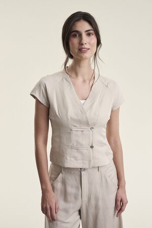 Sukosu kort&aelig;rmet bluse