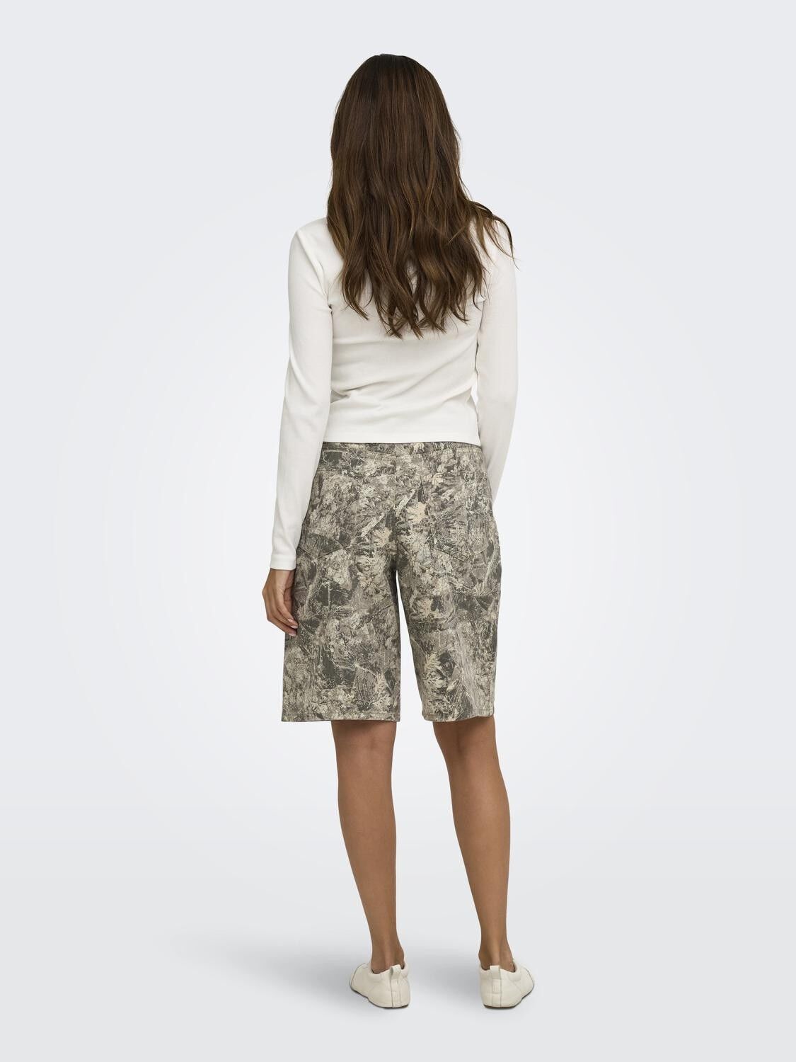 Onlbanu Hw Camo Bermuda Shorts Pnt
