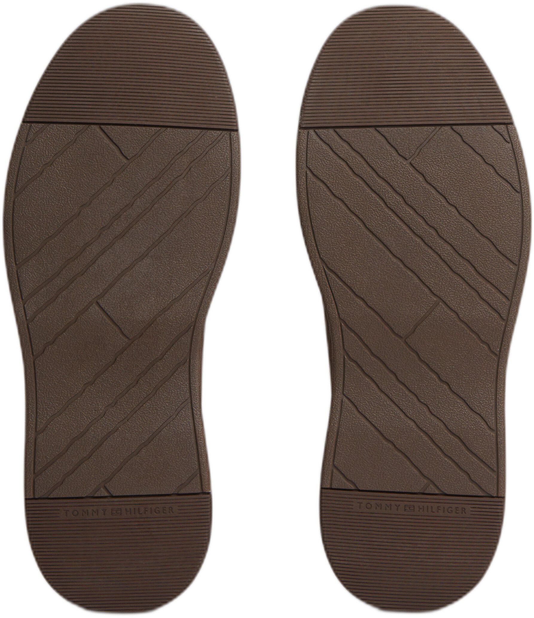 Suede Flag Plaque Chukka Boots