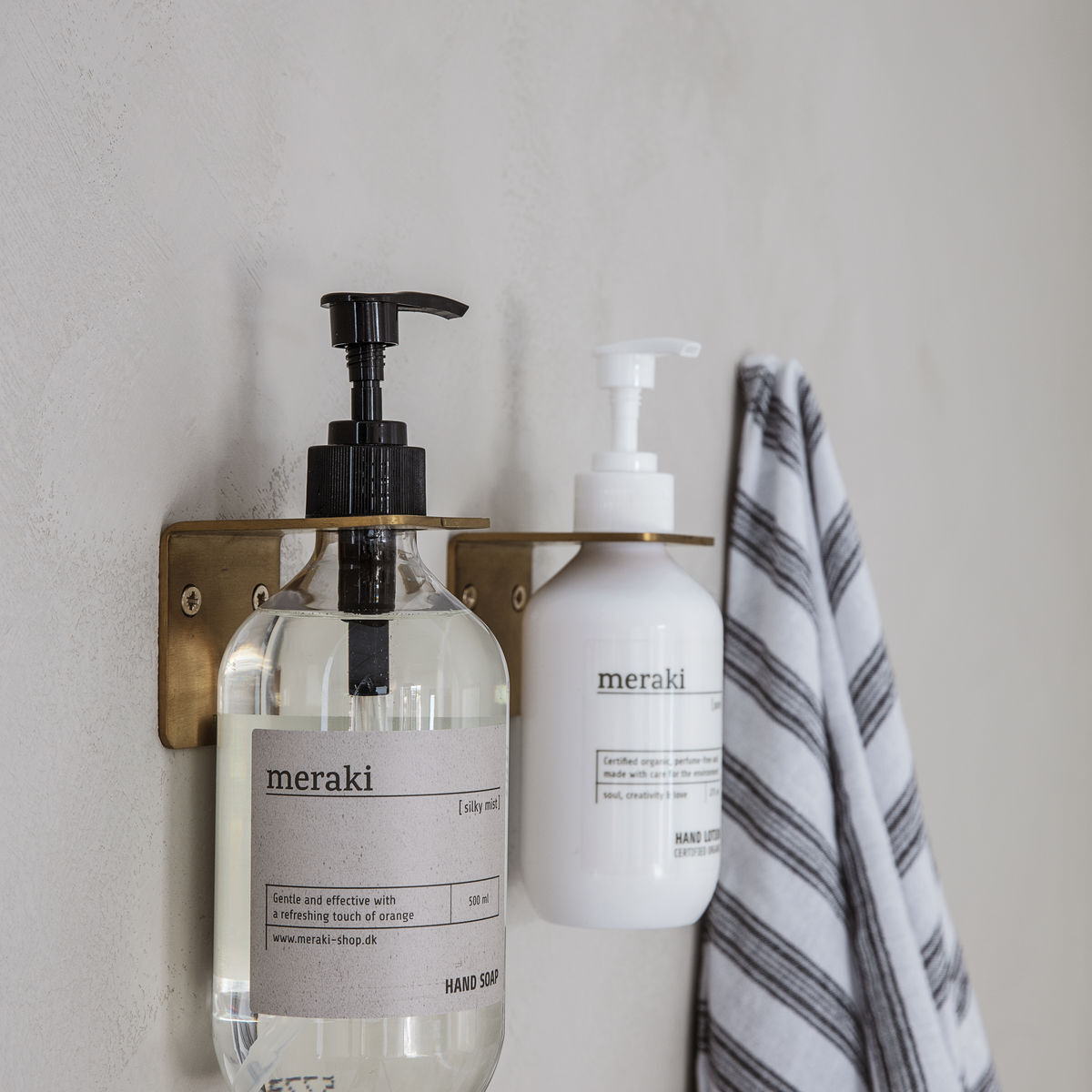 V&auml;ggf&auml;stet, Borstad m&auml;ssingsfinish