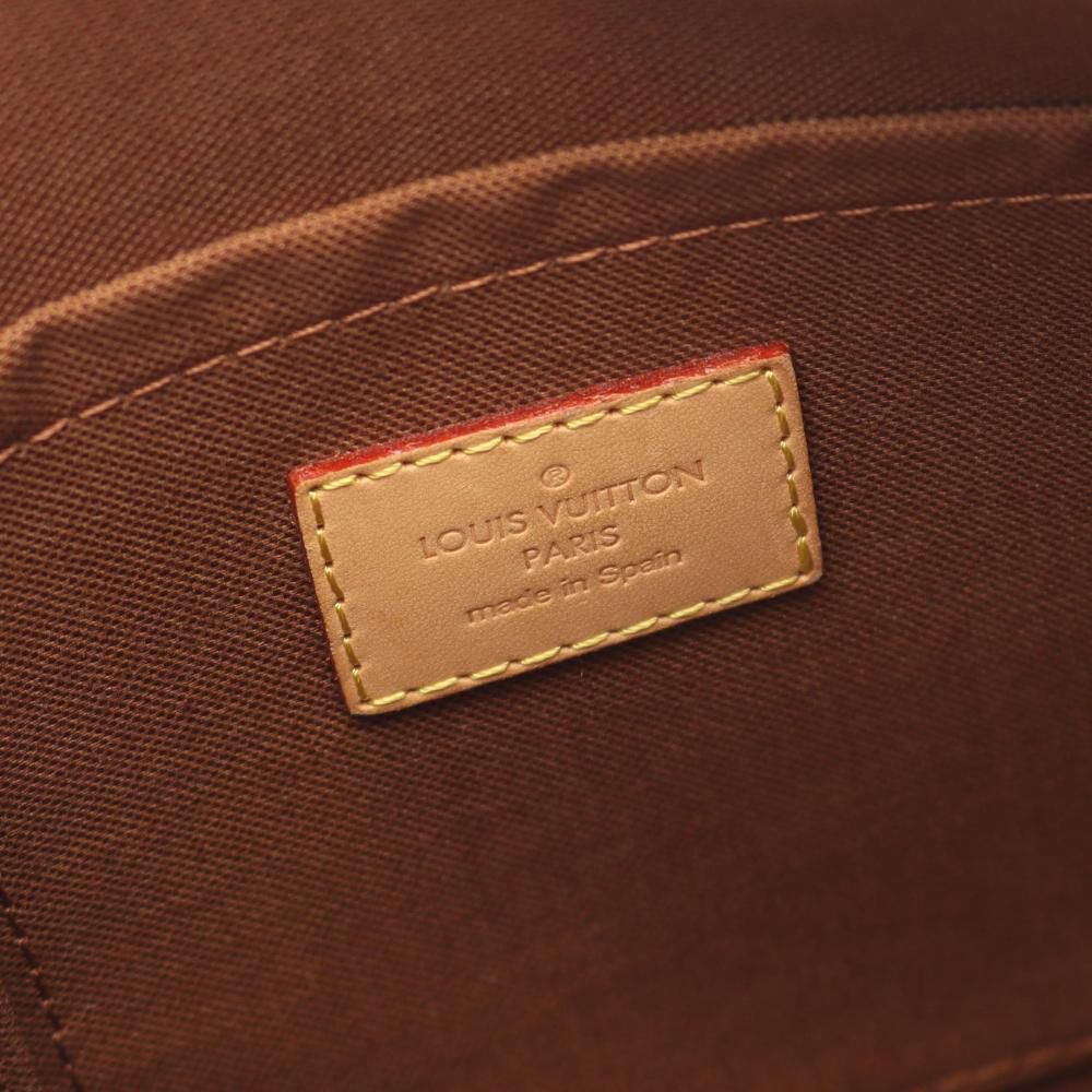 Louis Vuitton Shoulder Bags