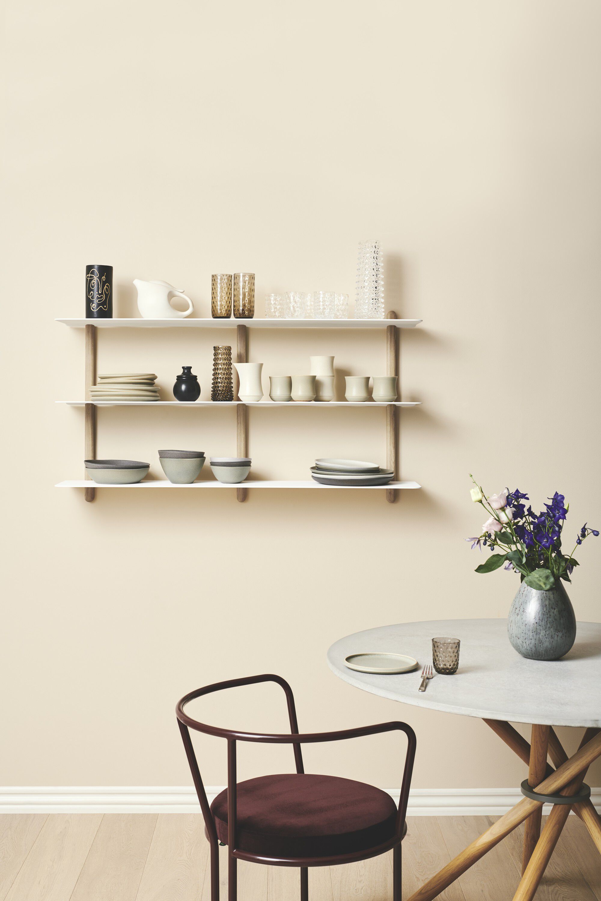 Nivo hylde stor D sort ask/ sort