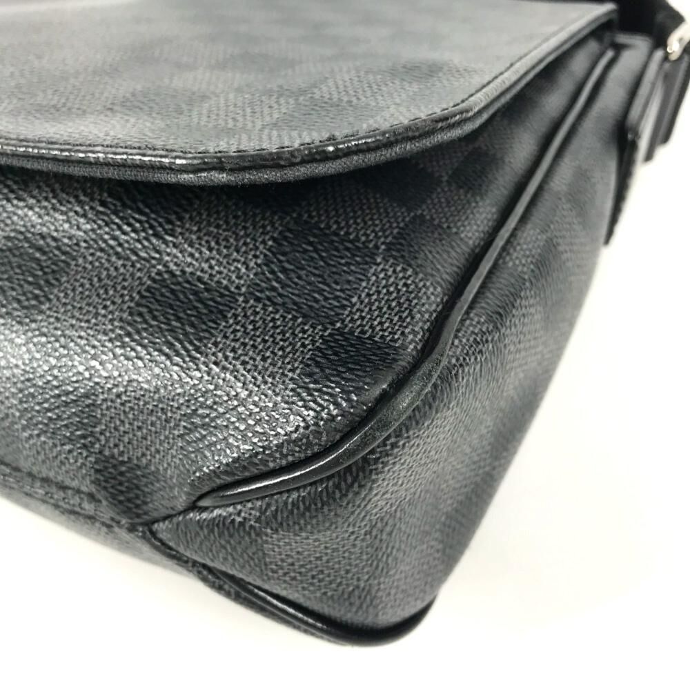 Louis Vuitton Messenger