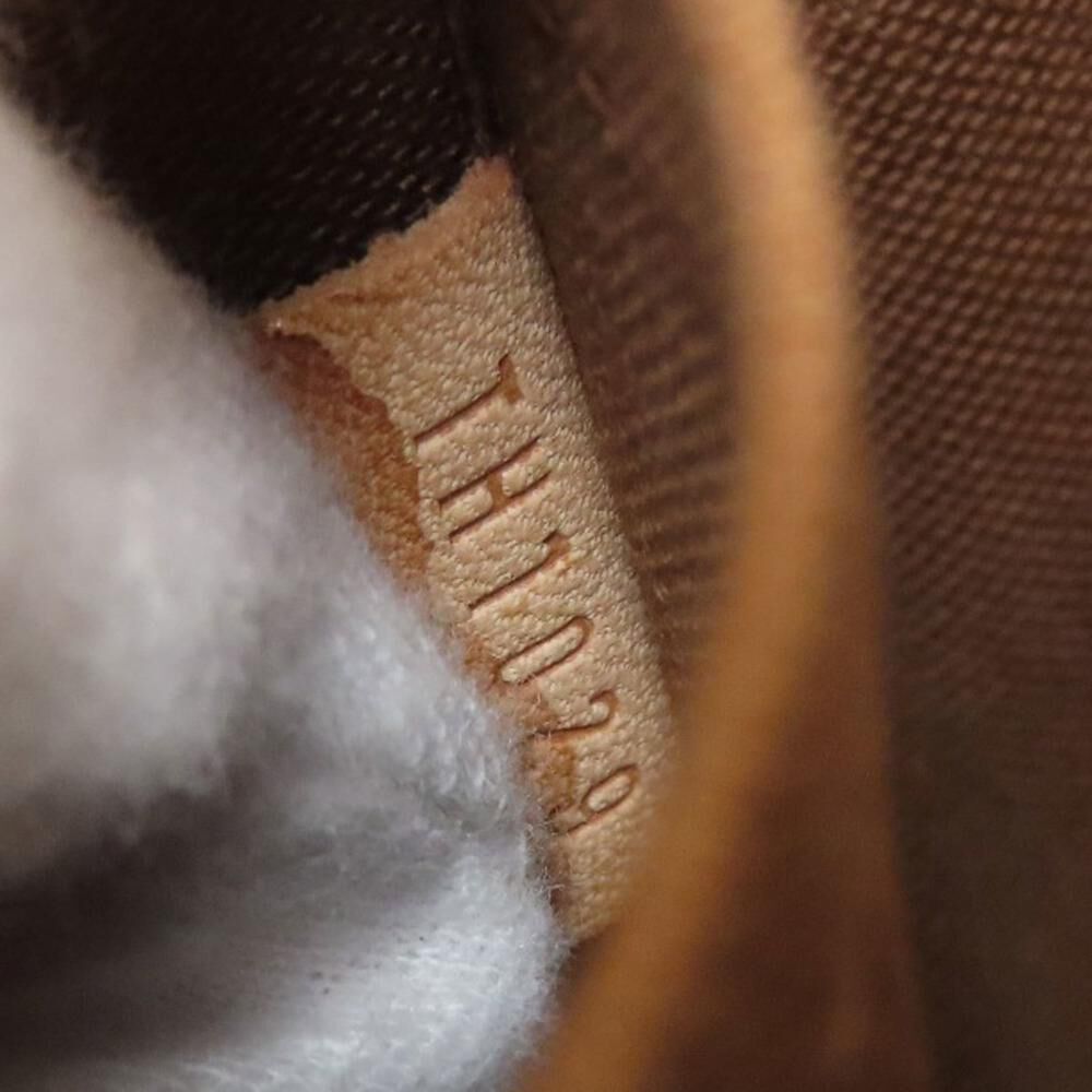 Louis Vuitton Saumur