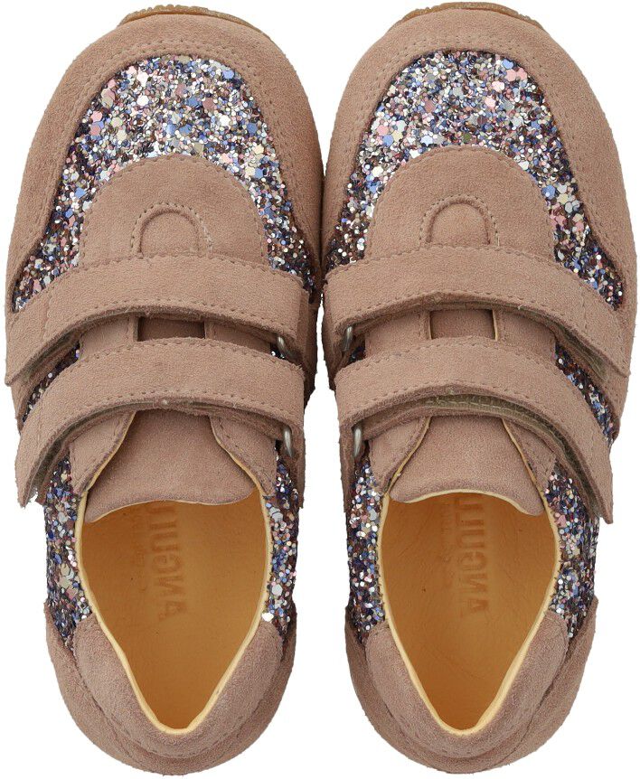 Running style glitter sneaker