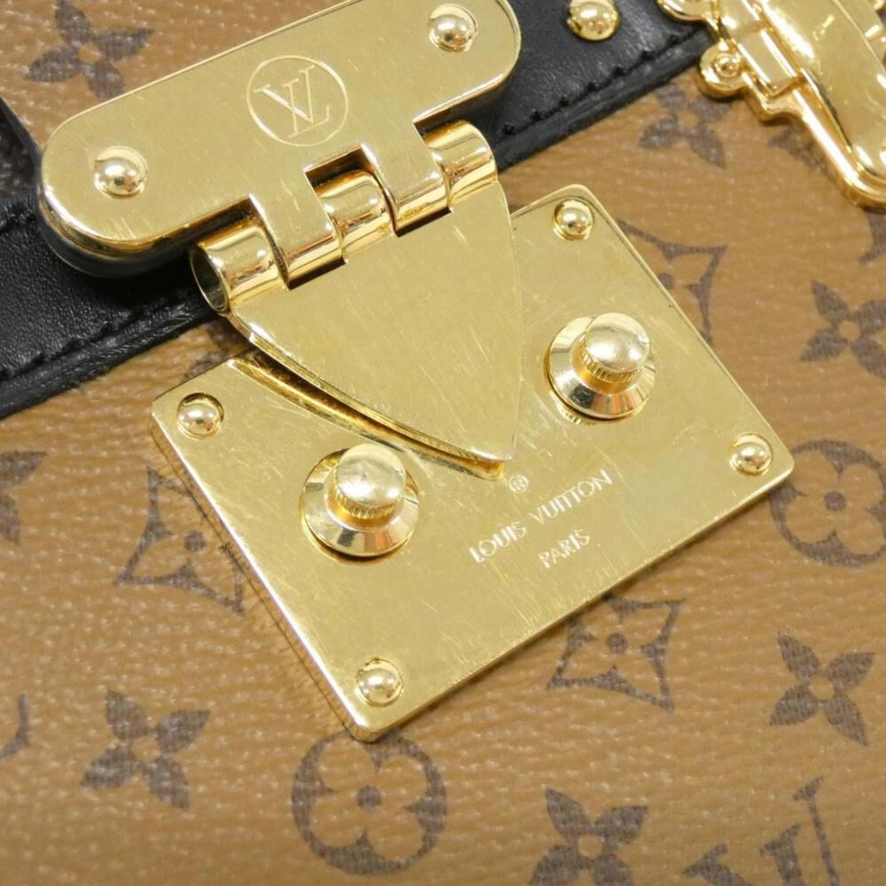 Louis Vuitton Shoulder Bags