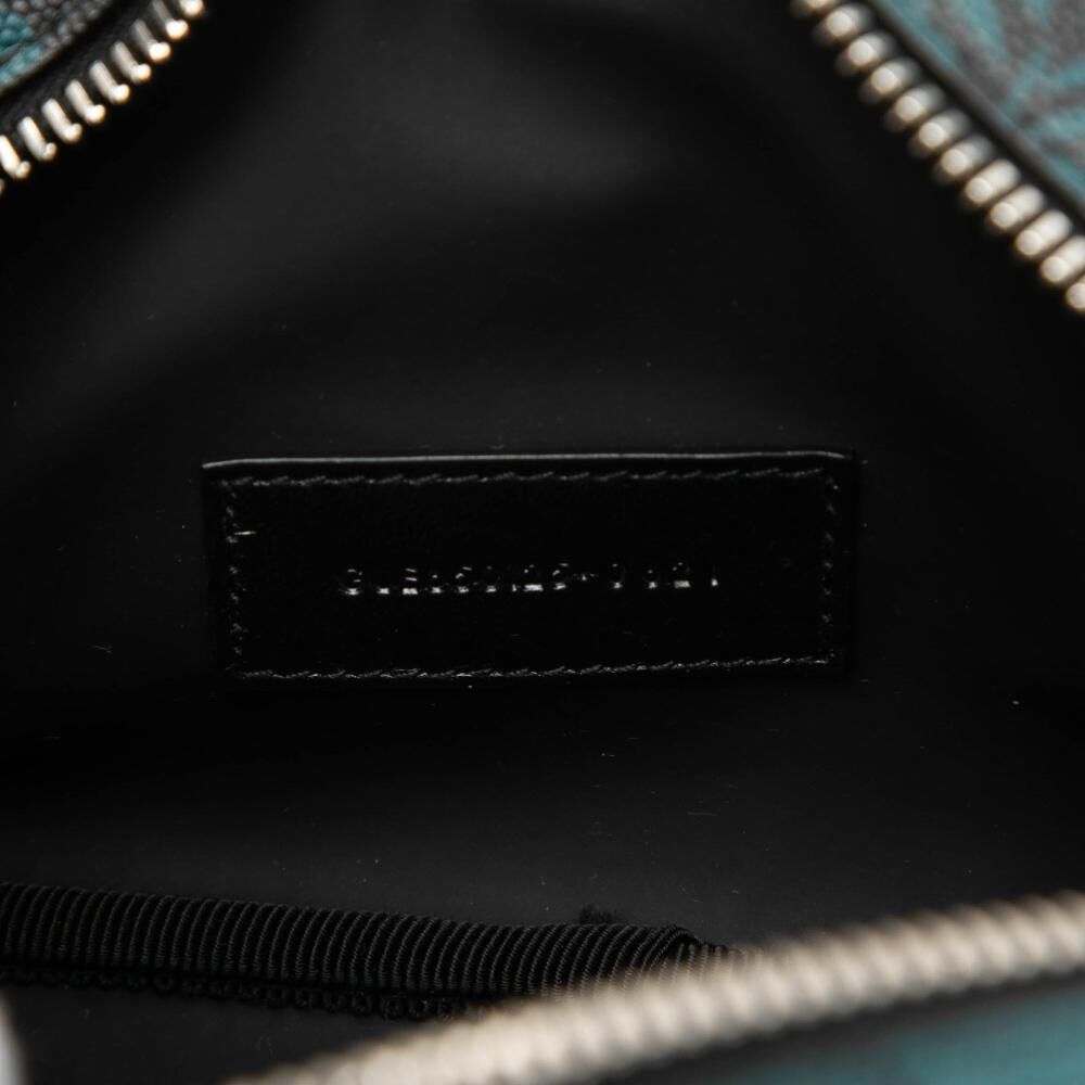 Yves Saint Laurent Pouch