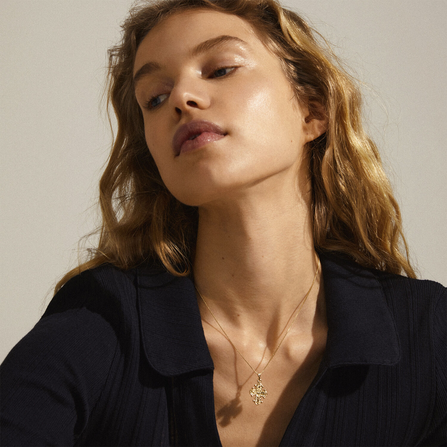 Halsk&aelig;de : Dagmar : Guldbelagt