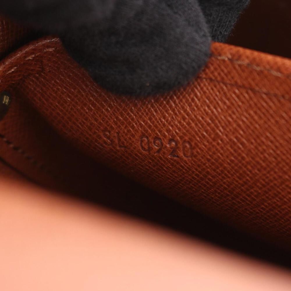 Louis Vuitton Shoulder Bags