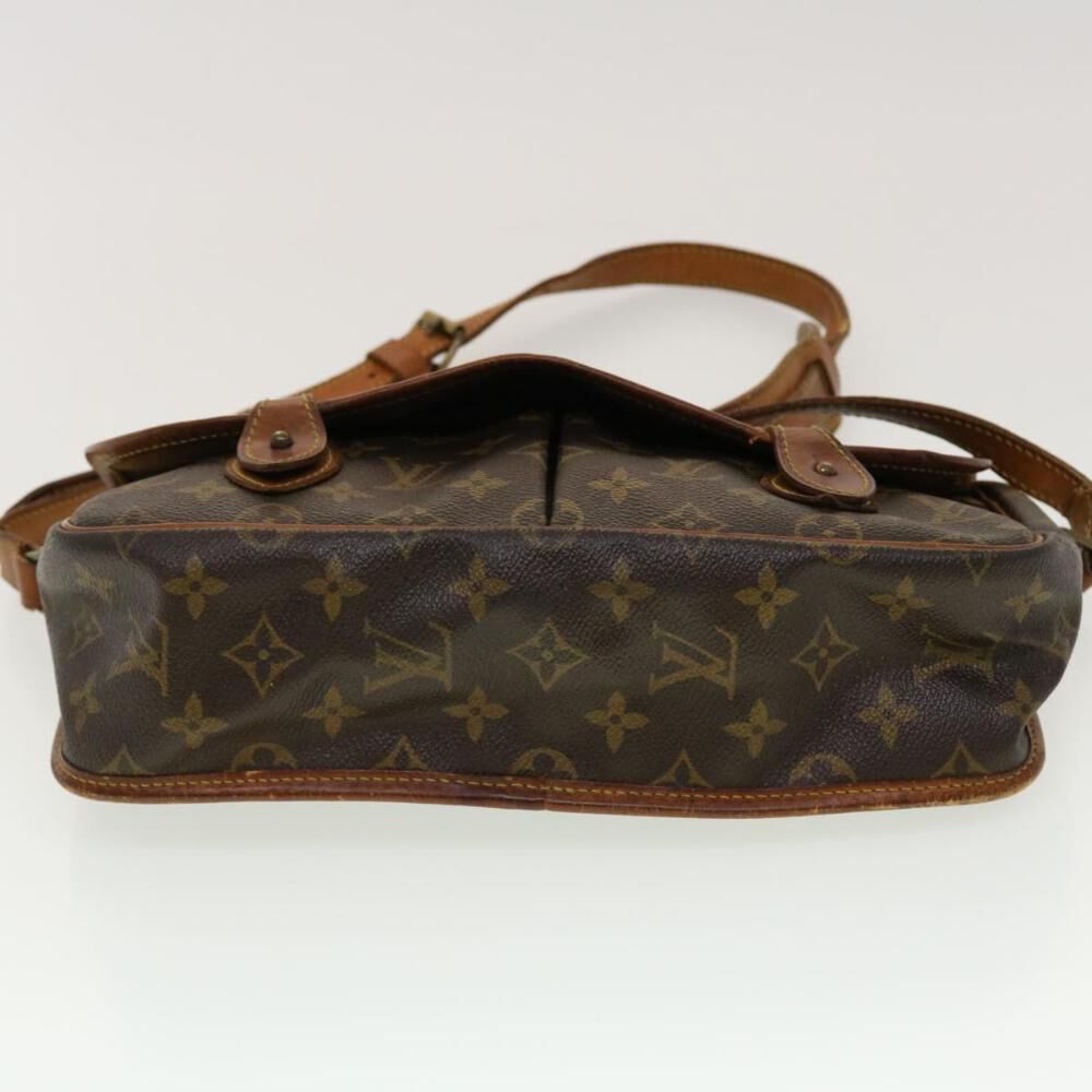 Louis Vuitton Shoulder Bags