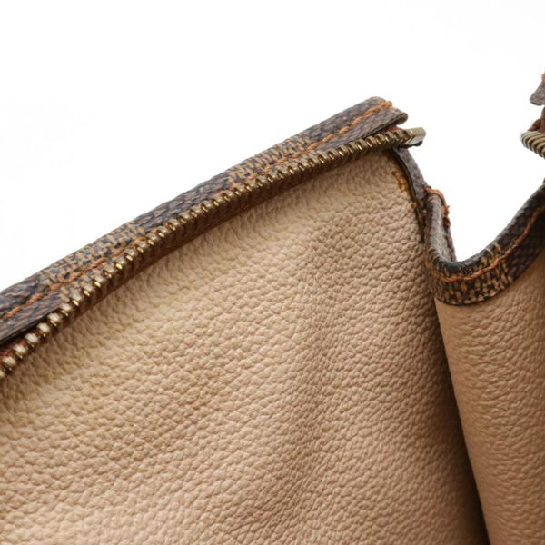 Louis Vuitton Poche Toilette