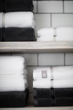 Lexington Hotel Towel Gray/Dk Gray