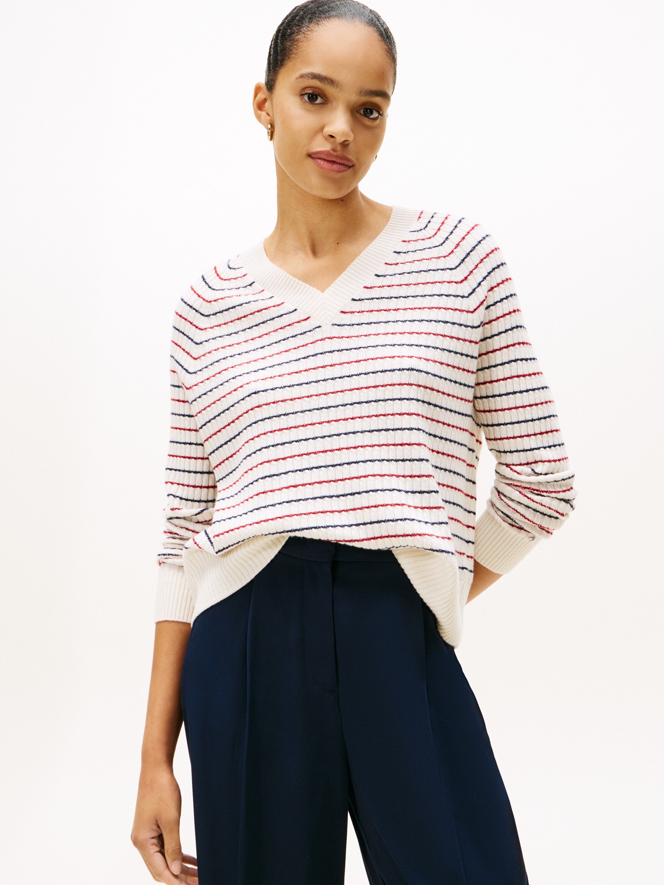 WOOL CASH CABLE V-NK LS SWT