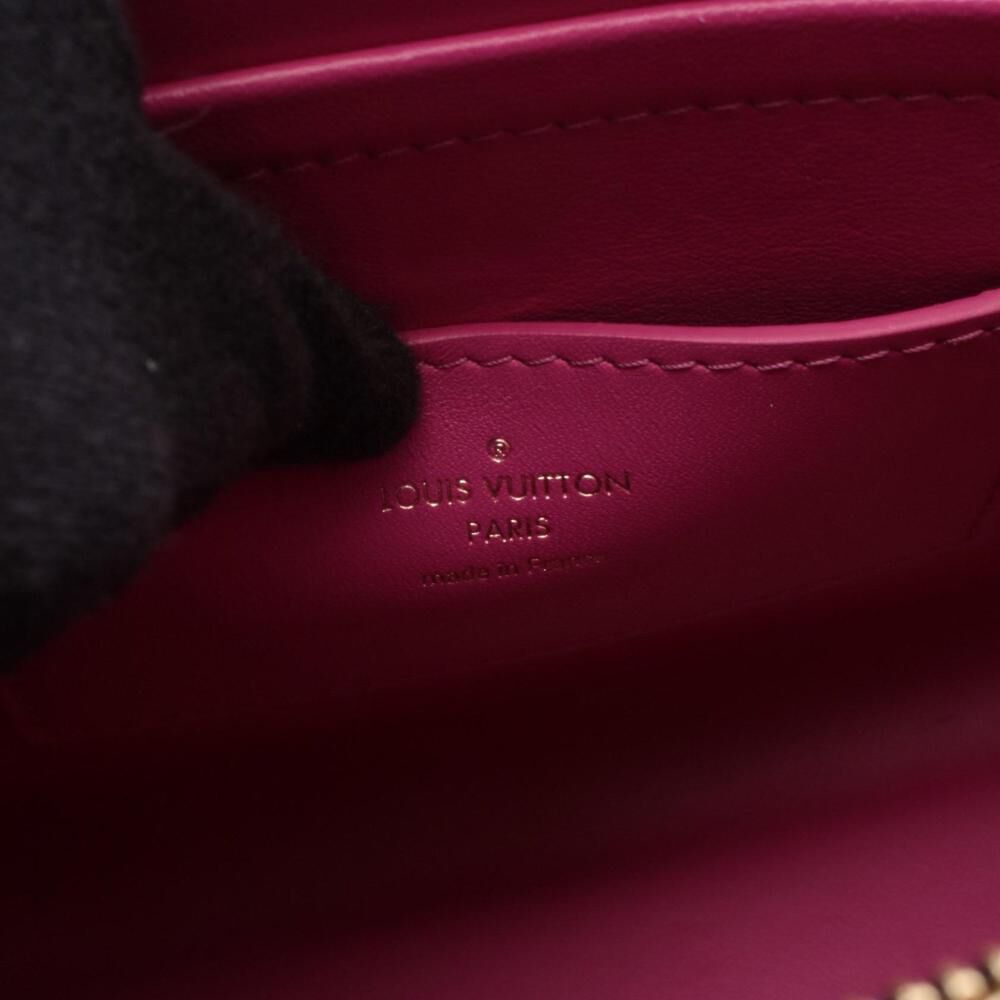 Louis Vuitton Shoulder Bags