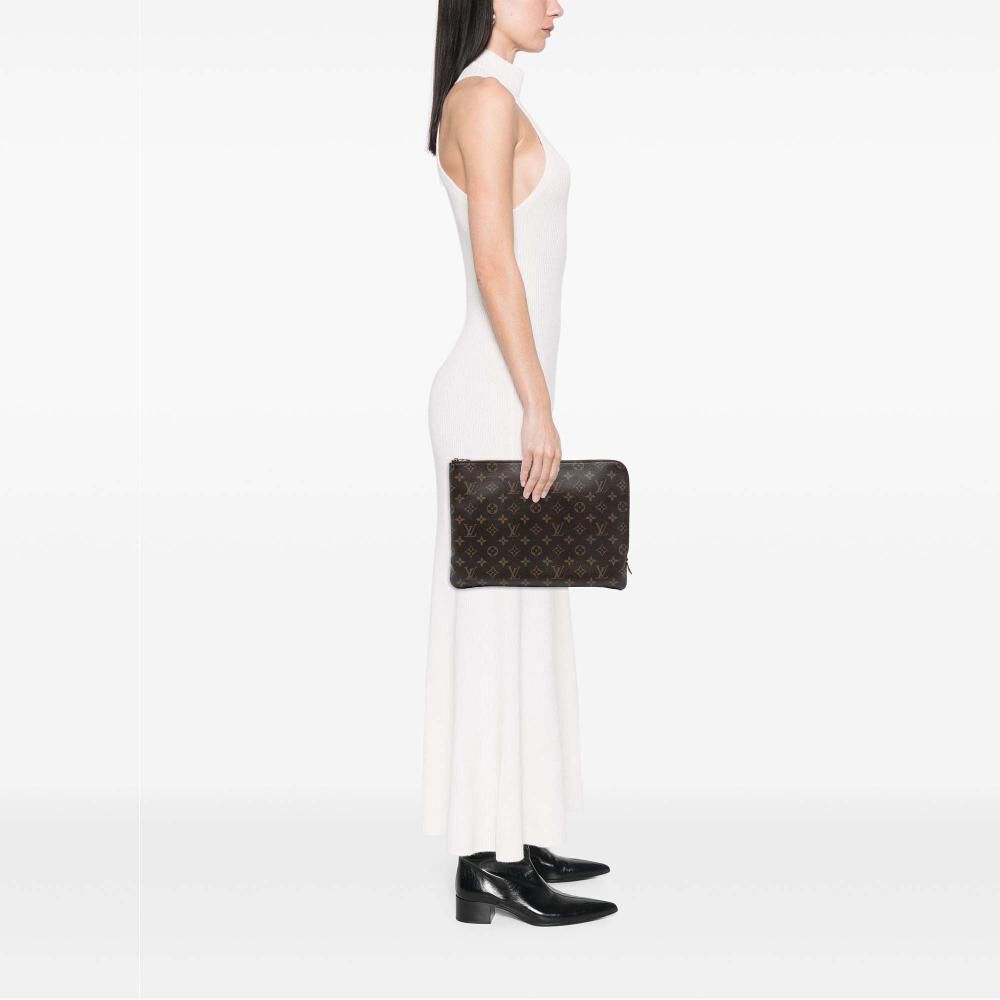 Louis Vuitton Clutch