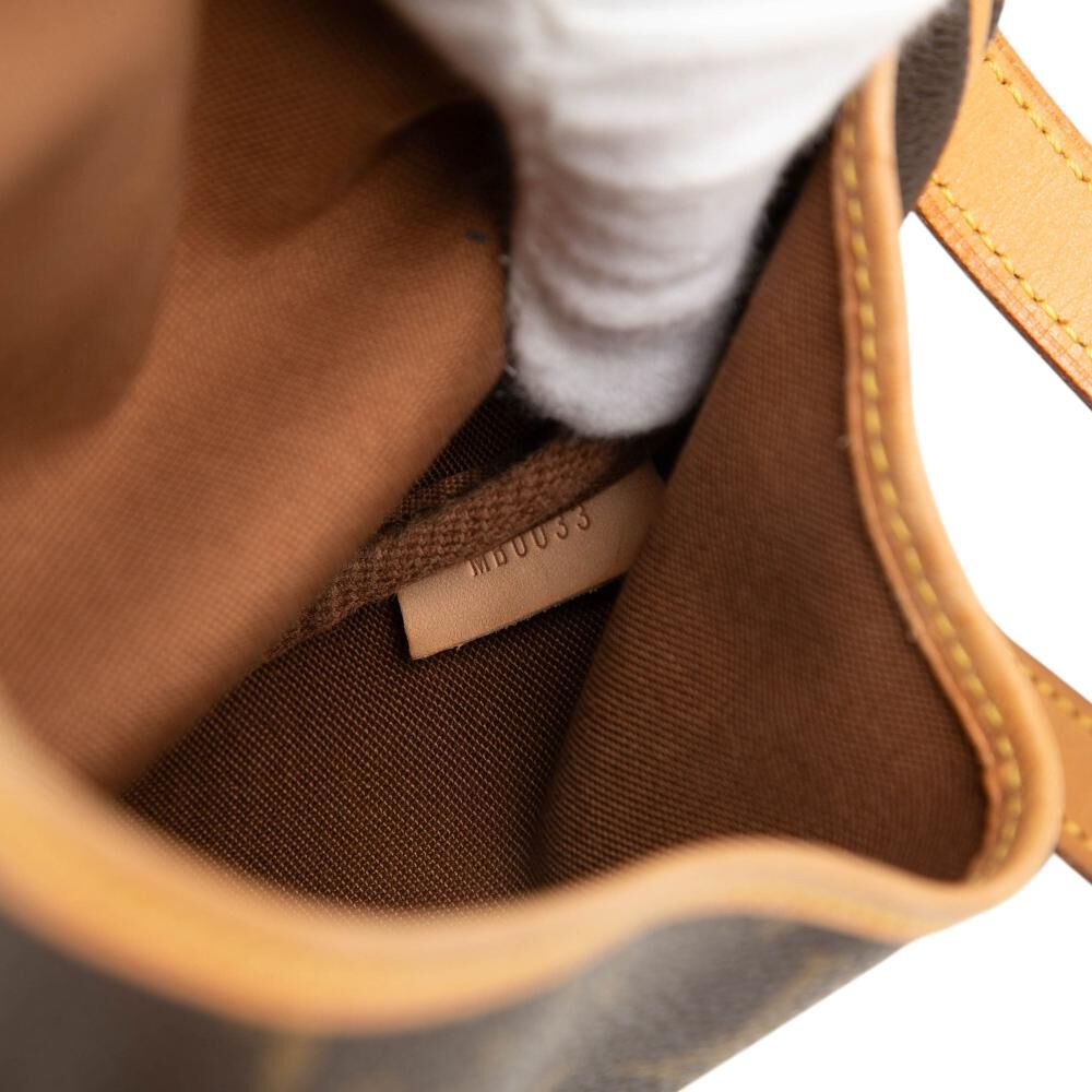 Louis Vuitton Saumur