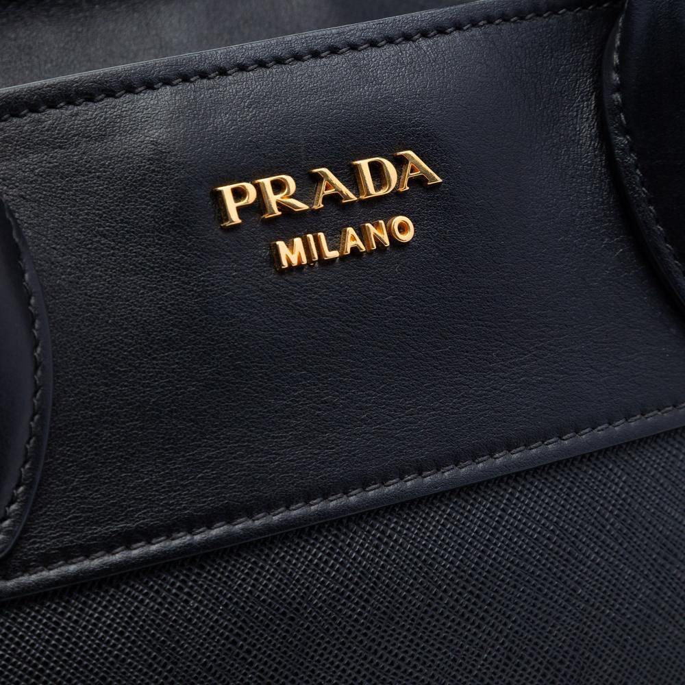 Prada Esplanade