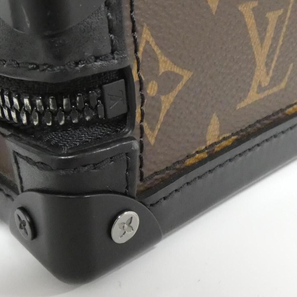 Louis Vuitton Shoulder Bags