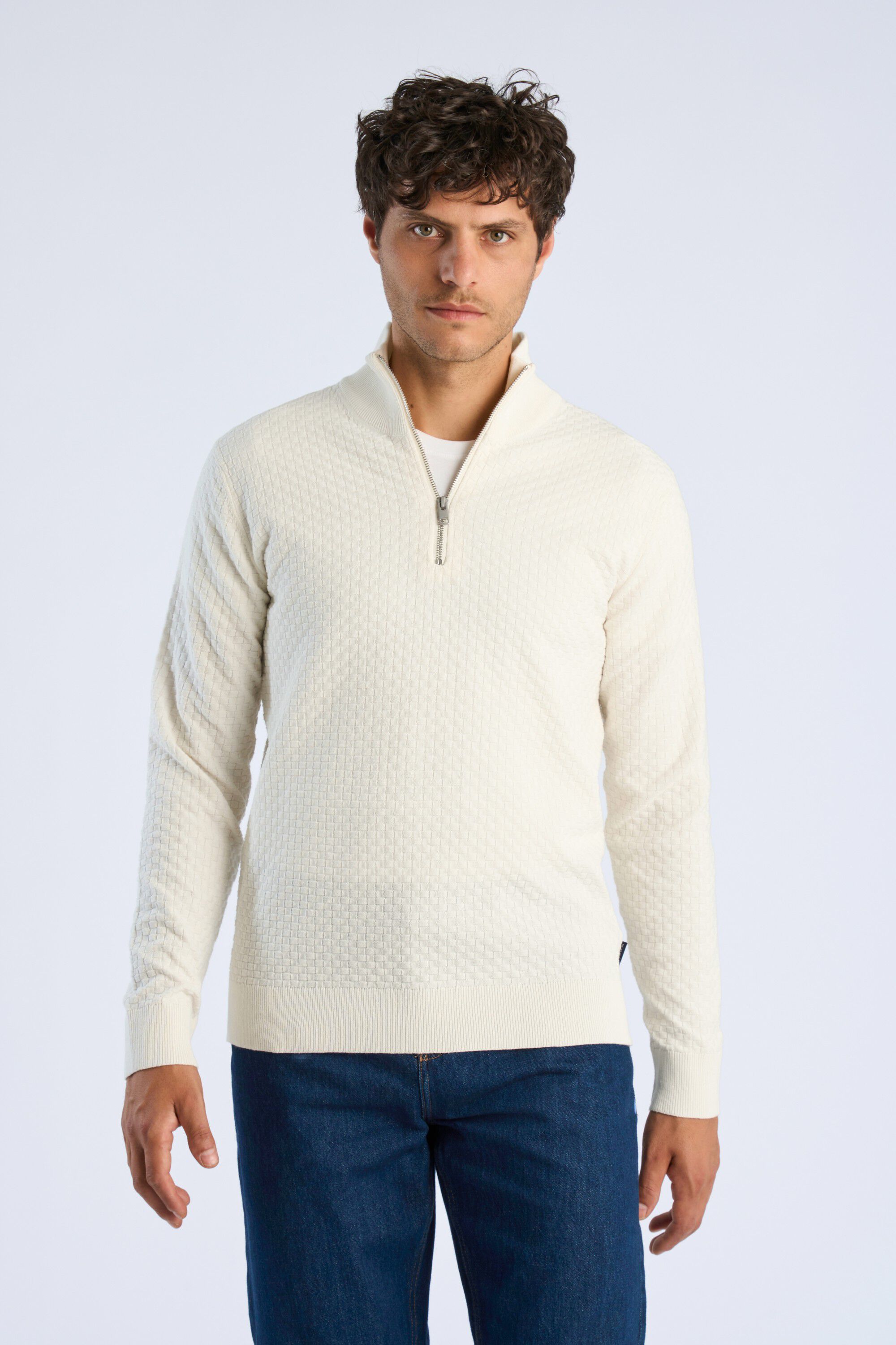 Structure half zip