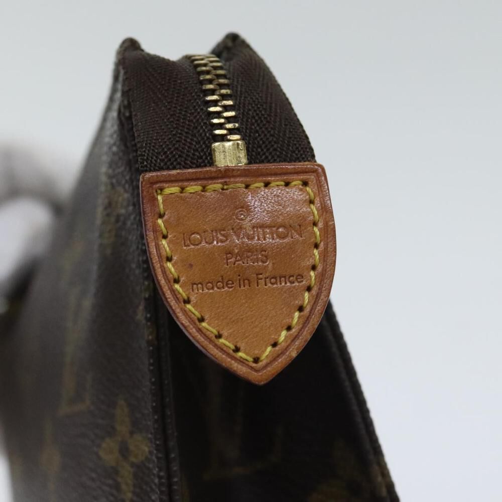 Louis Vuitton Poche Toilette